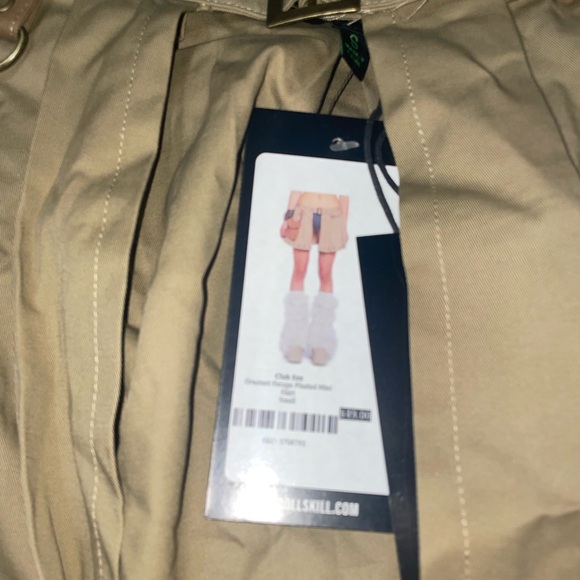 GREATEST ESCAPE PLEATED MINI SKIRT ✨NWT✨ - Picture 5 of 7